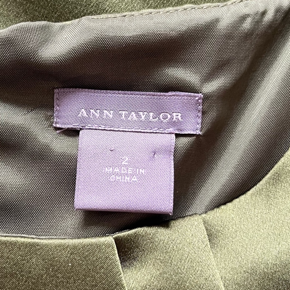 Ann Taylor Olive Green Sleeveless Belted Sheath Dress Size 2 - Picture 8 of 9